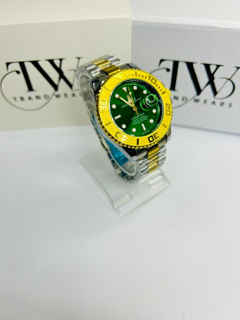 Bazel Style 2-Tone Men’s Watch – Green Dial, Gold & Silver Stainless Steel Strap, Luxury Waterproof Wrist Watch