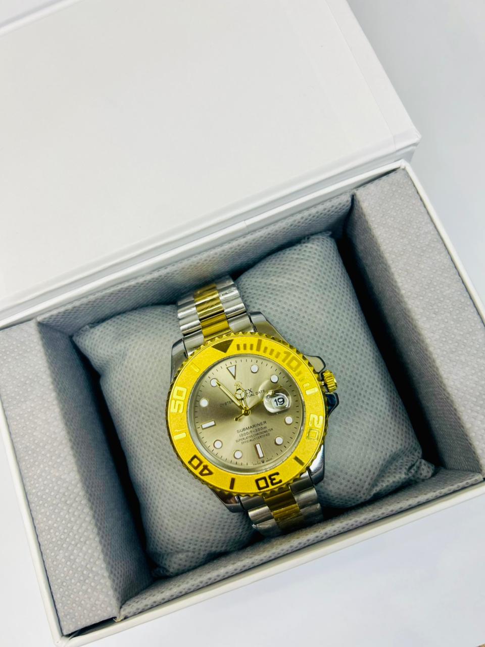 Bazel Style 2-Tone Men’s Watch – Beach Dial (Sandy Beige), Gold & Silver Stainless Steel Strap, Luxury Waterproof Wrist Watch