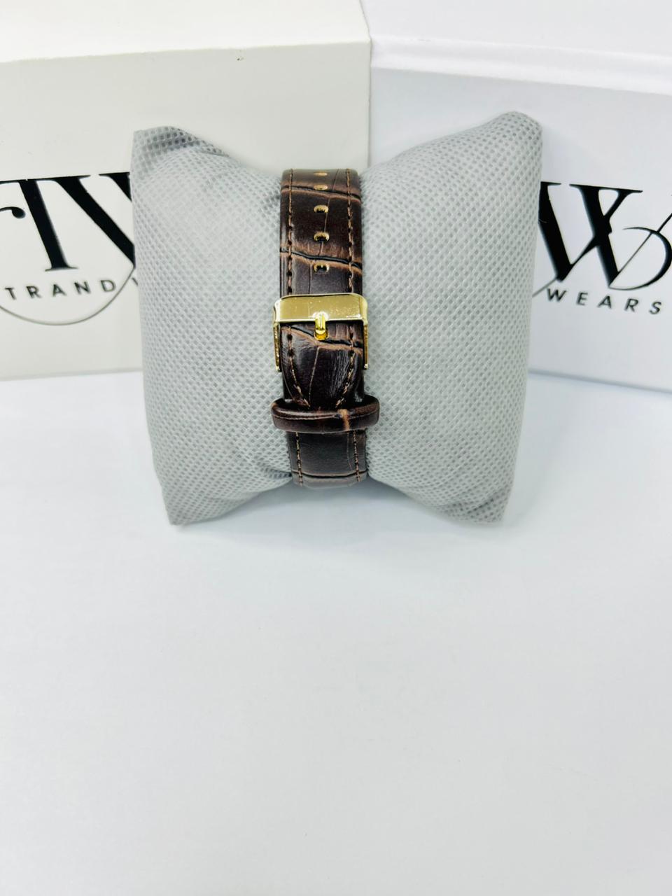 TW Brown Strap Watch – White Dial Elegant Design