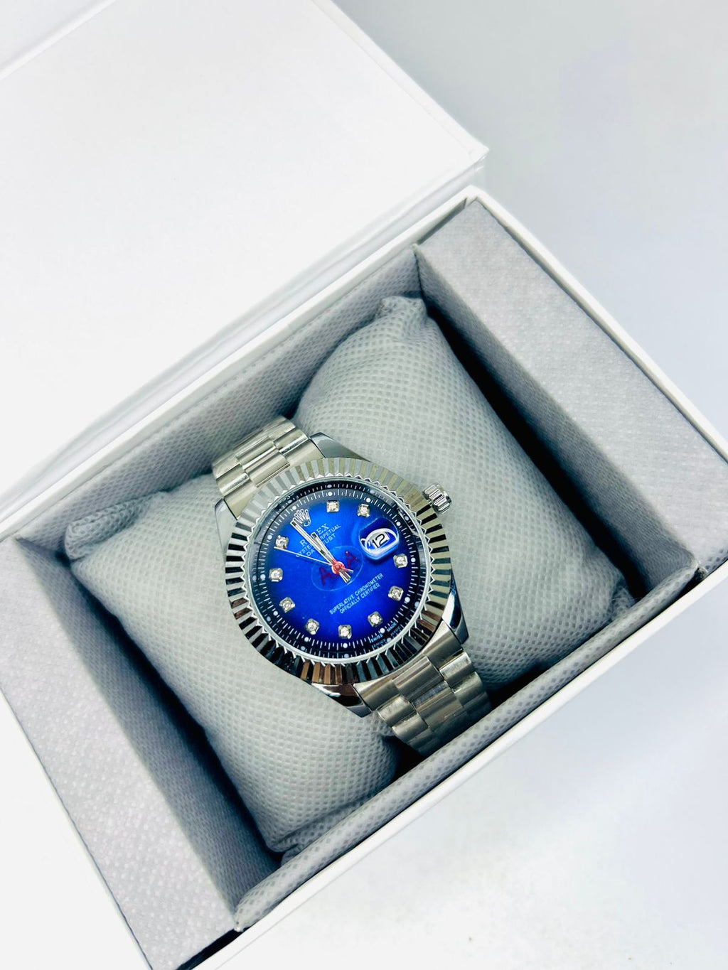 TW Watch Blue Dial Silver Tone – Luxury Stylish Men’s Wrist Watch