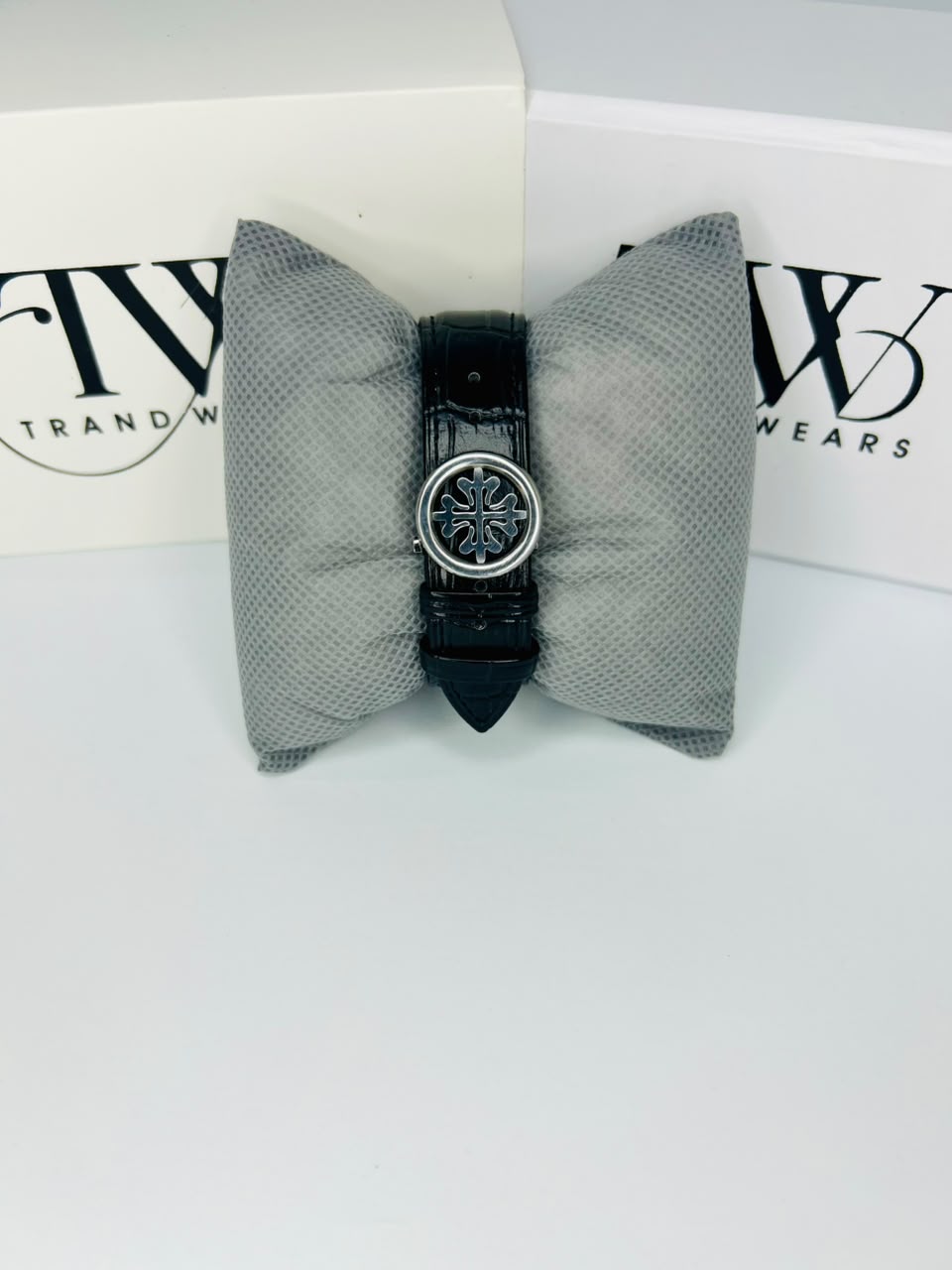 PP Black Dial Date & Day Feature Stainless Steel Men's Watch – Premium Quartz Analog Wrist Watch