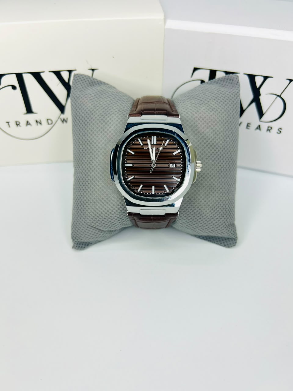 PP Brown Dial Date & Day Feature Stainless Steel Men's Watch – Premium Quartz Analog Wrist Watch